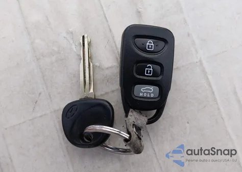 2013 Hyundai Elantra Limited from USA, damaged, VIN 5NPDH4AE5DH369179